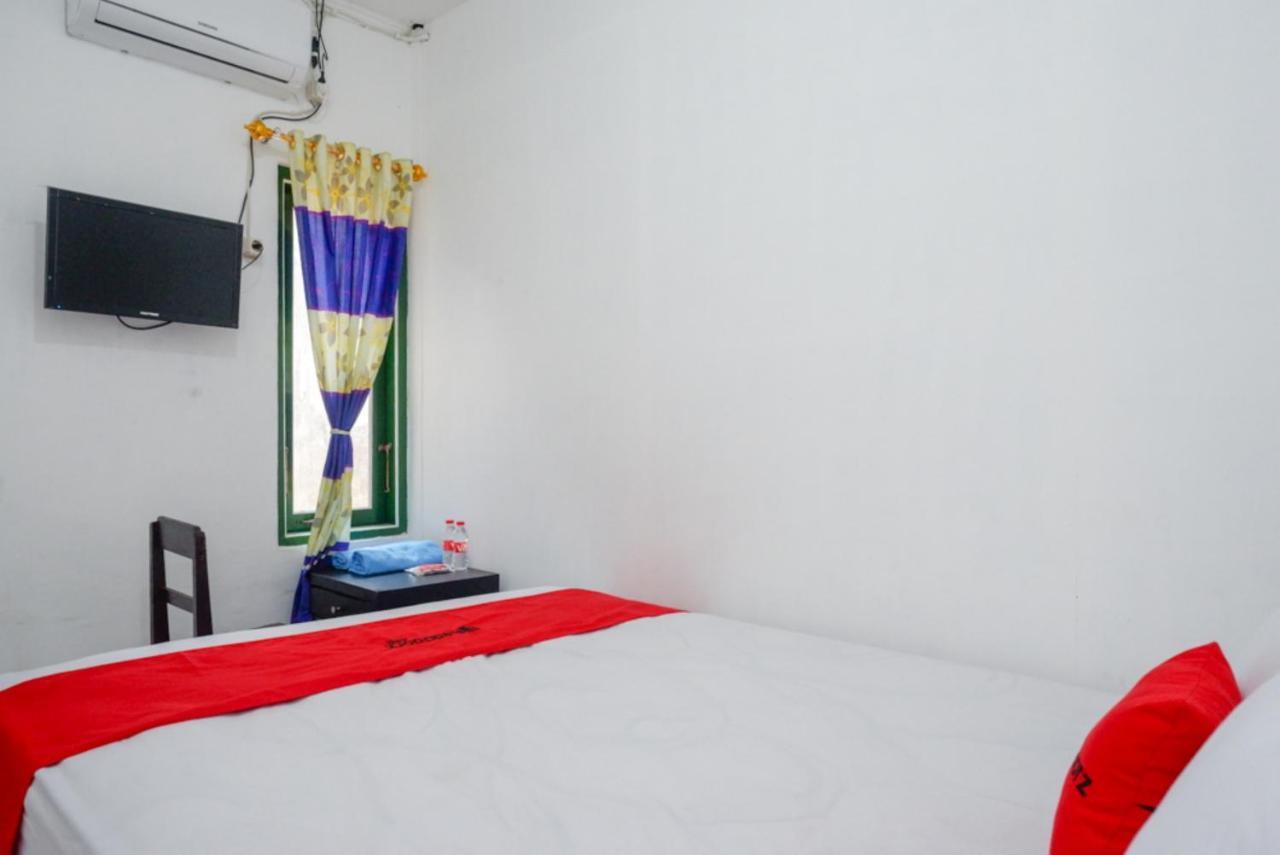Reddoorz Syariah @ Ndalem Kembang Sore Yogyakarta Exterior foto