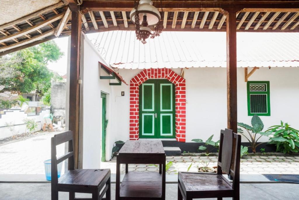 Reddoorz Syariah @ Ndalem Kembang Sore Yogyakarta Exterior foto