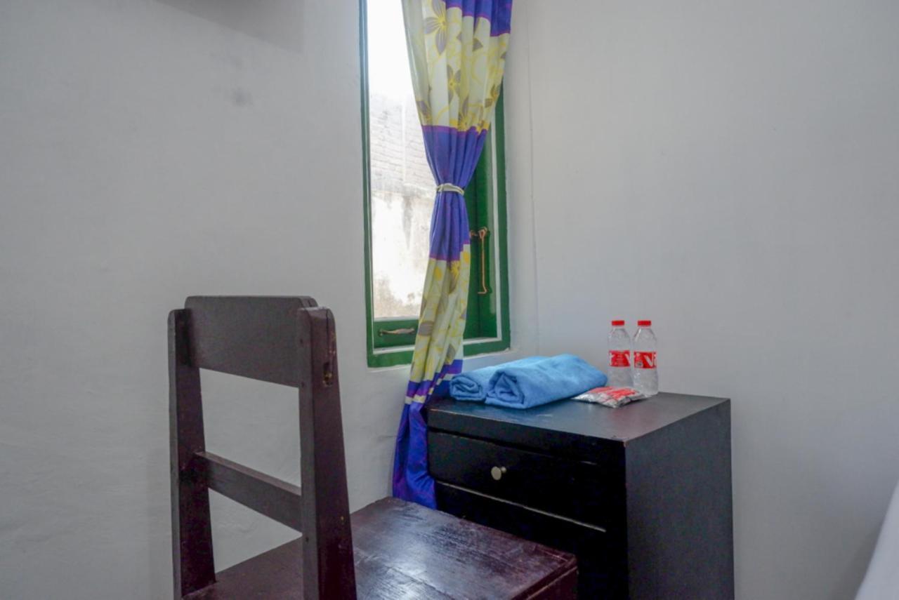Reddoorz Syariah @ Ndalem Kembang Sore Yogyakarta Exterior foto