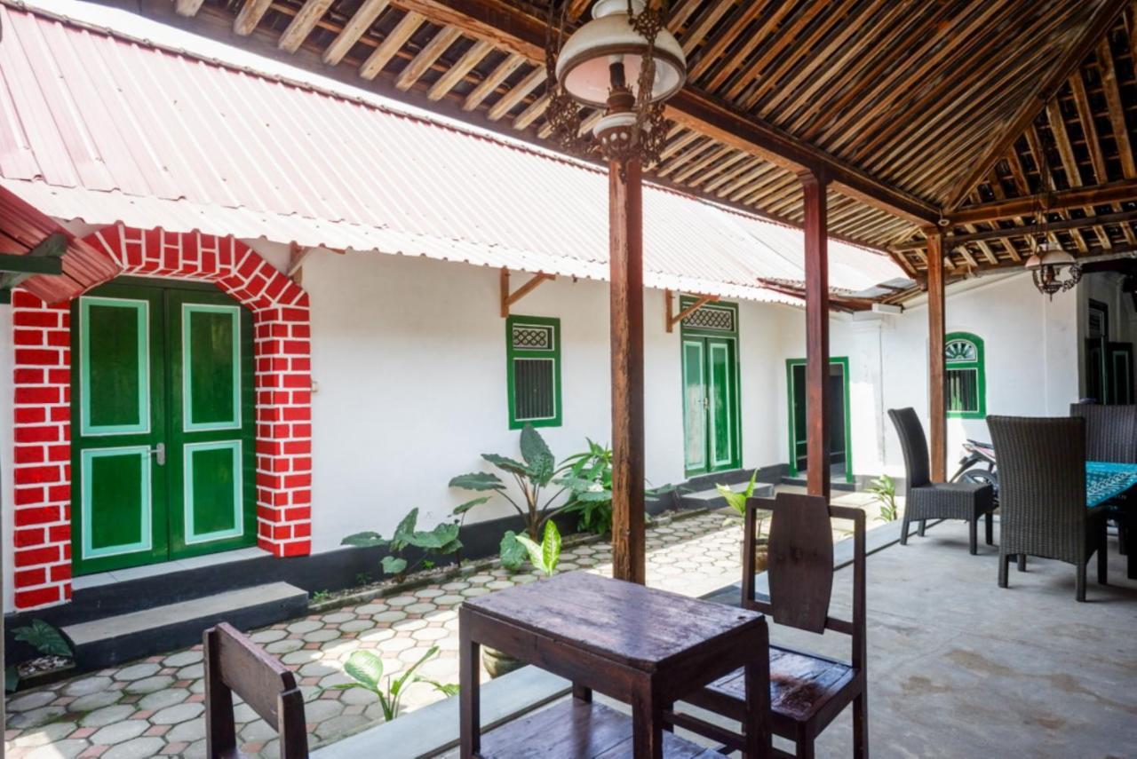 Reddoorz Syariah @ Ndalem Kembang Sore Yogyakarta Exterior foto